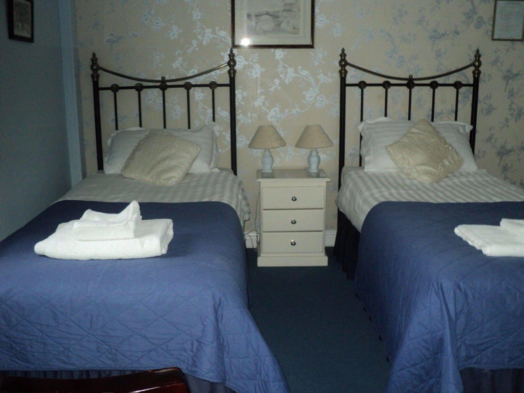 Grove House Guest House Telford Exterior foto